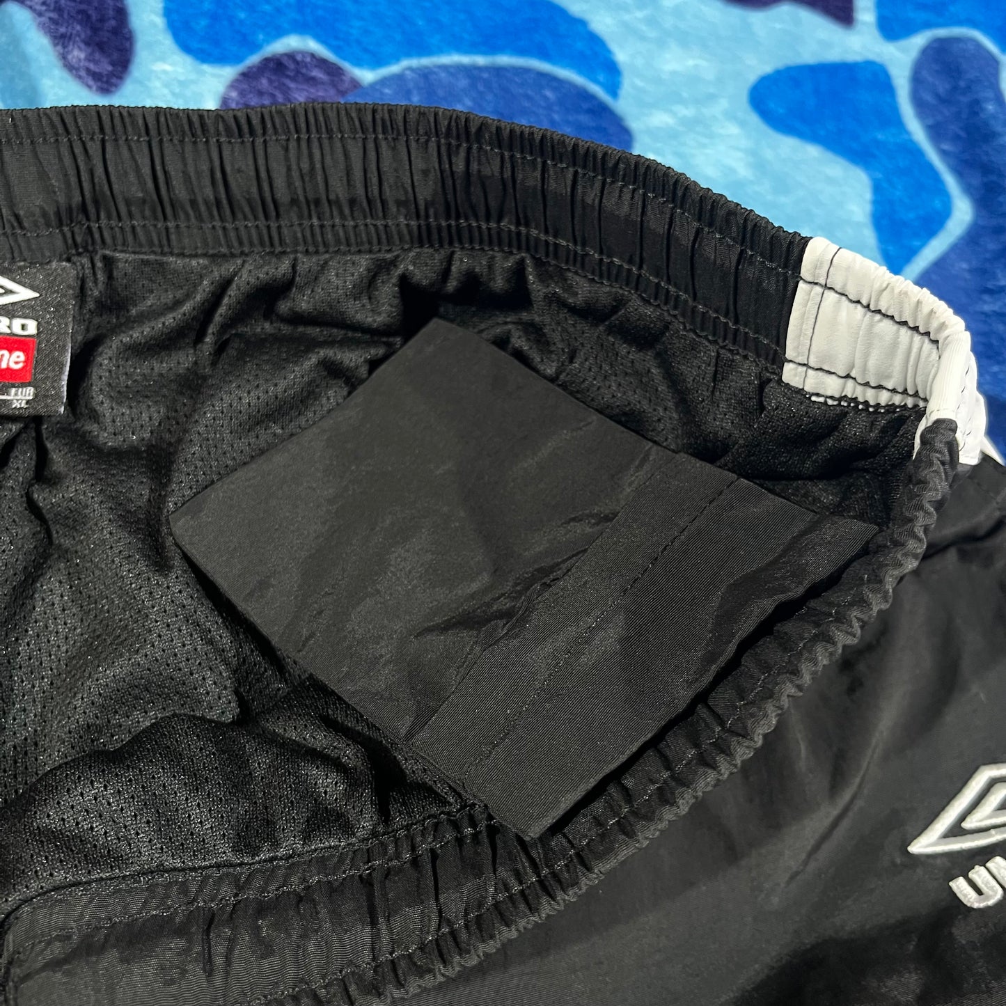 Conjunto Supreme Umbro Negro