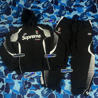 Conjunto Supreme Umbro Negro