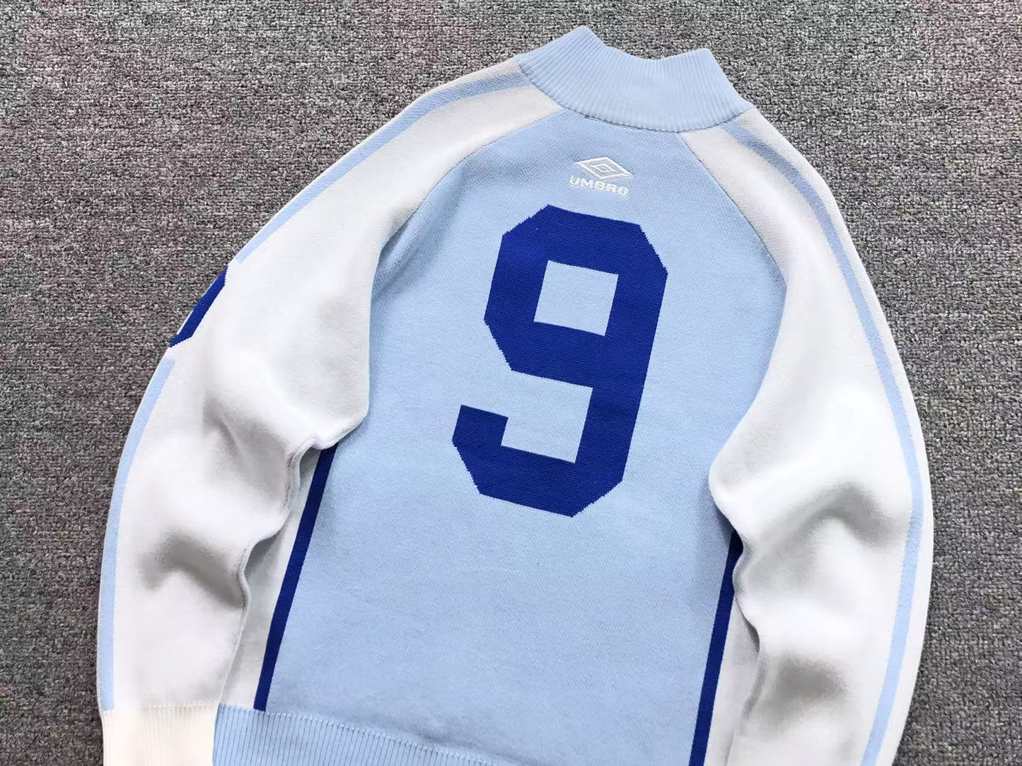 Campera Supreme Umbro Zip Up Sweater Celeste