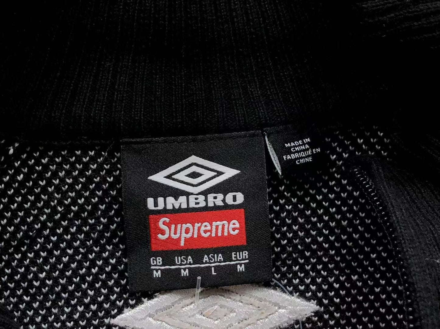Campera Supreme Umbro Zip Up Sweater Violeta