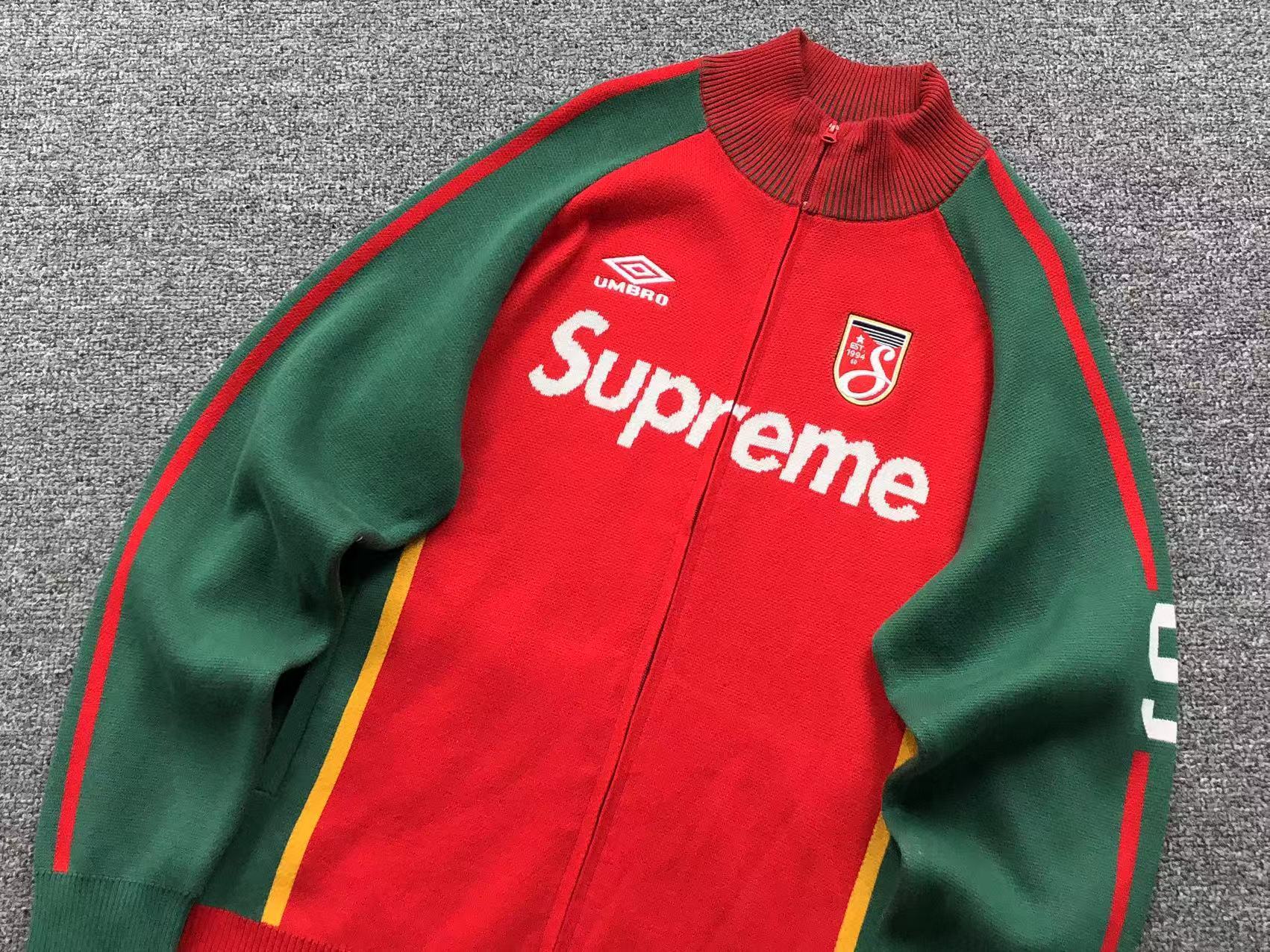 Campera Supreme Umbro Zip Up Sweater Roja - Drip Store Argentina