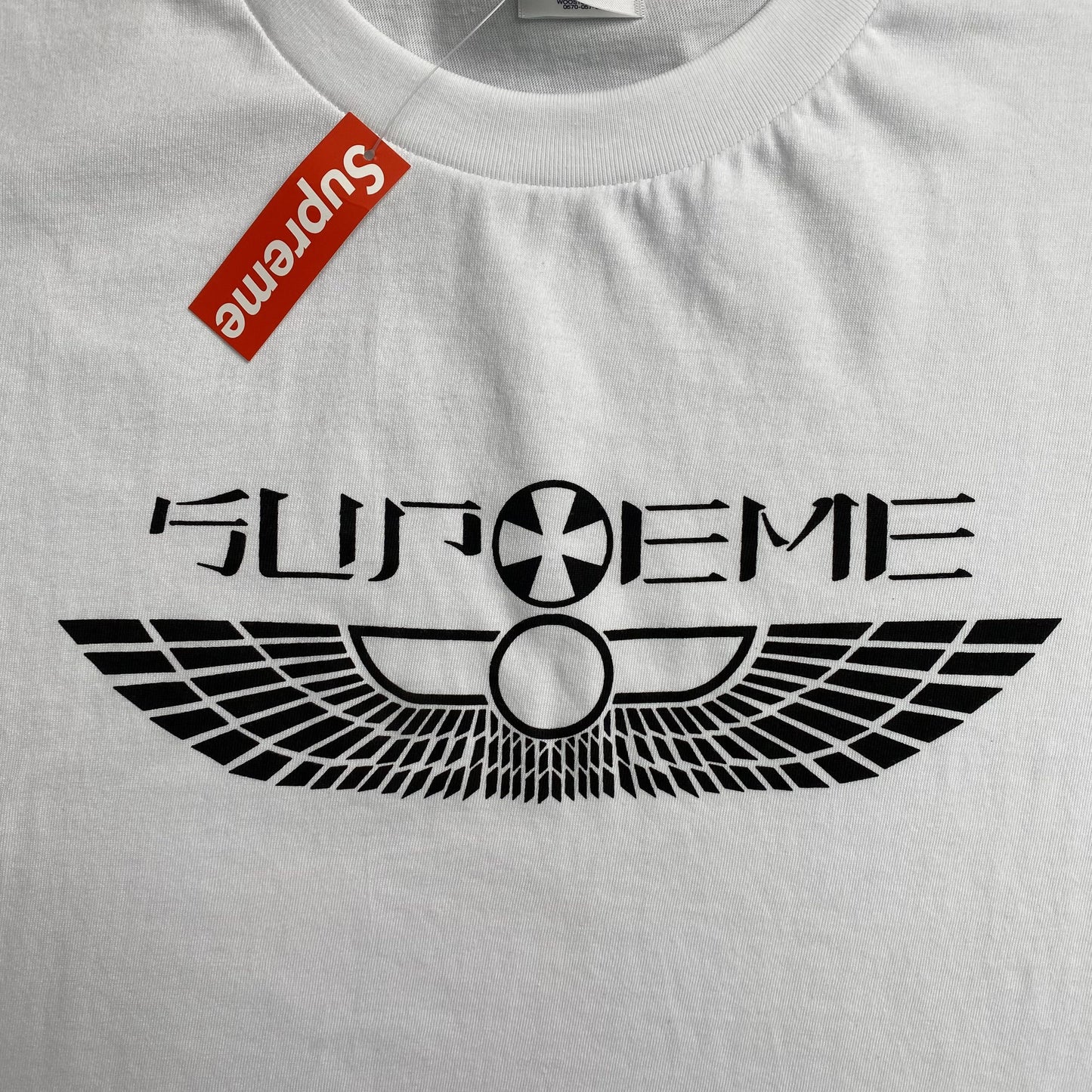 Remera Supreme Wings Blanca