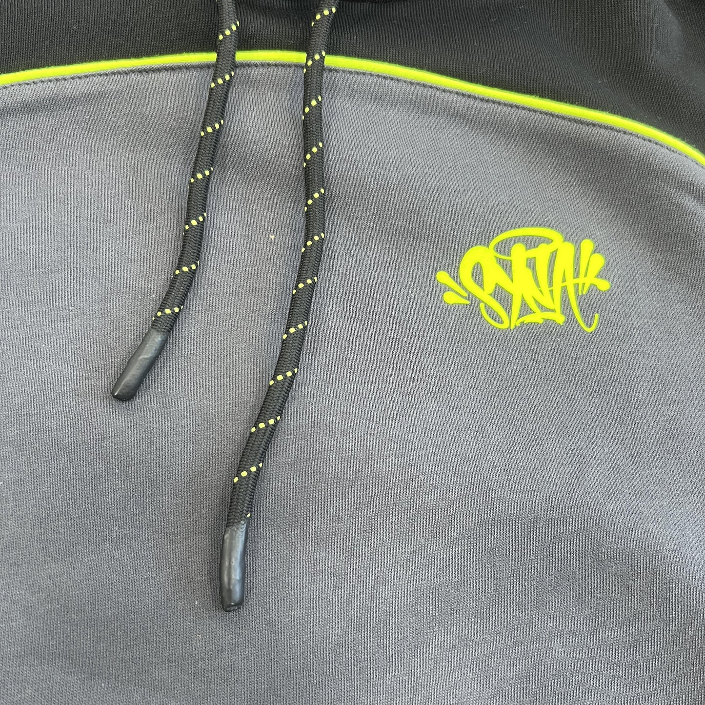 syna-world-pipe-tracksuit-black-4_9bd6e28b-Drip Store Argentina