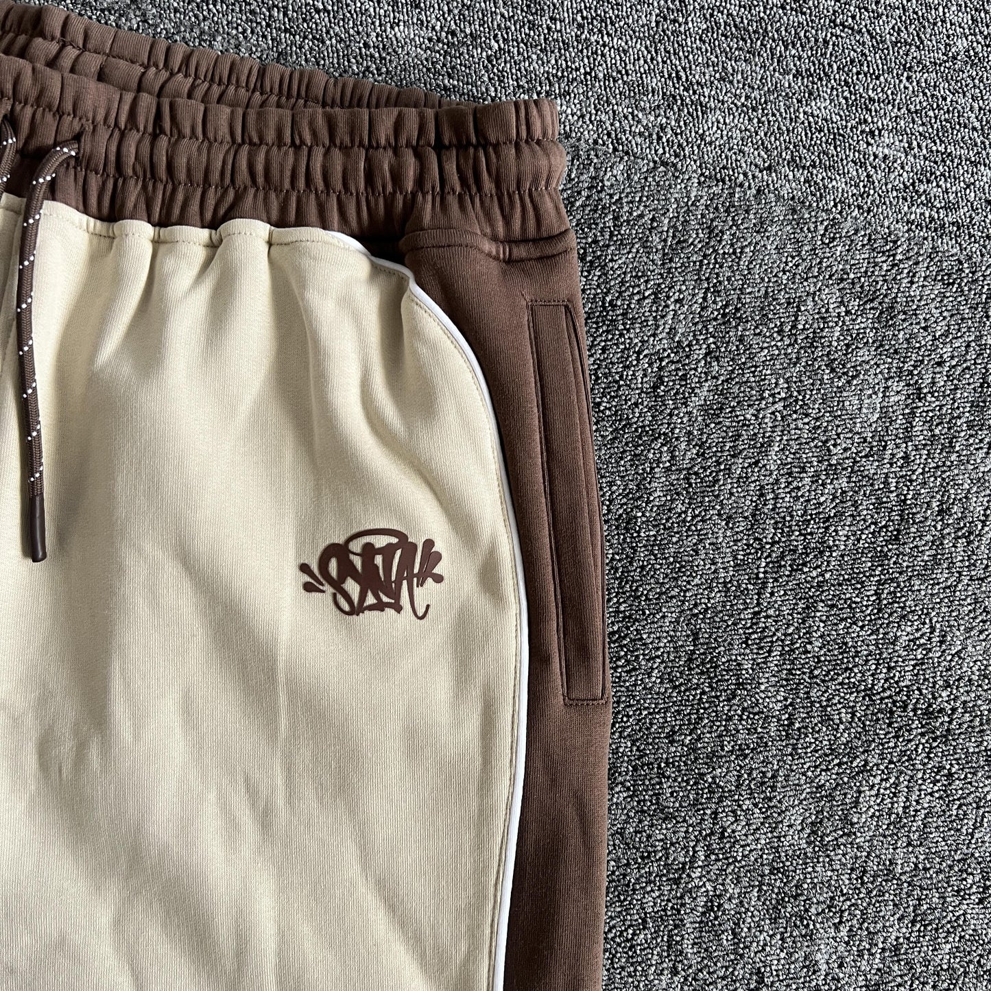 syna-world-pipe-tracksuit-brown-7-Drip Store Argentina