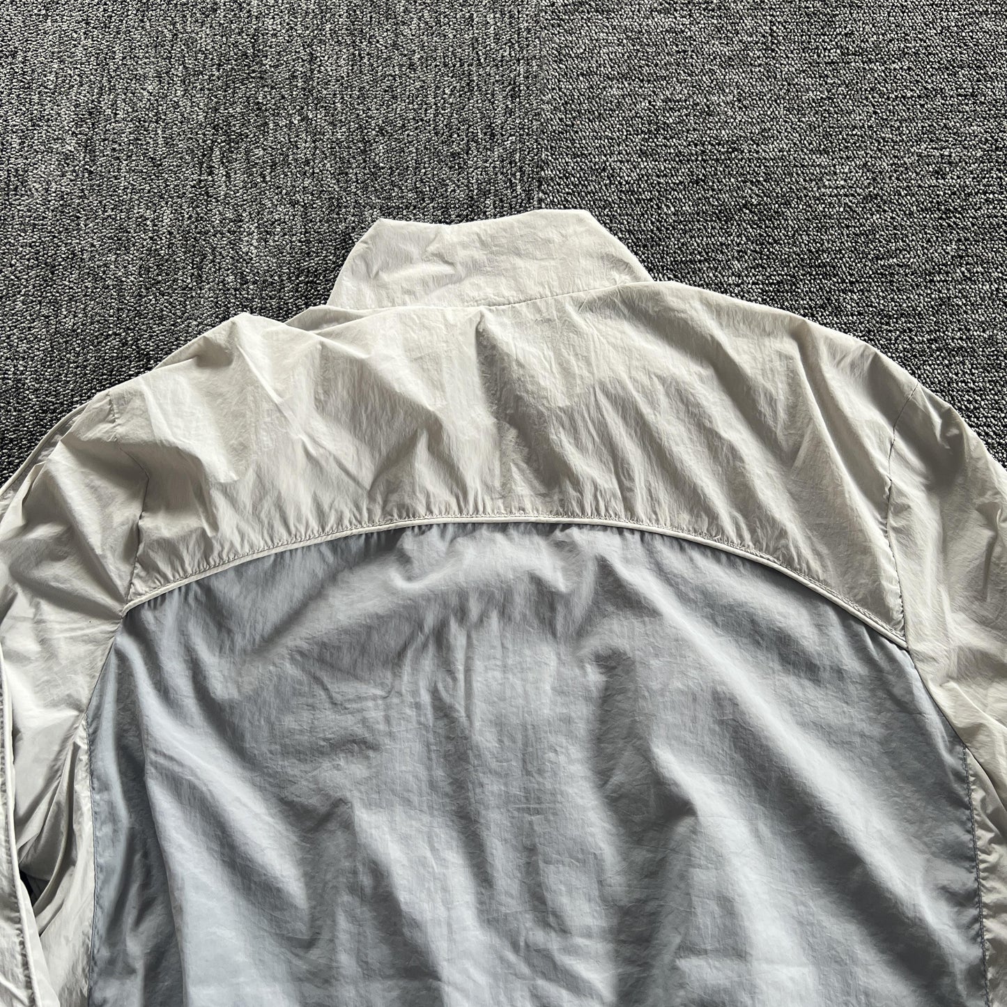 syna-world-syna-logo-shell-jacket-grey-6-Drip Store Argentina