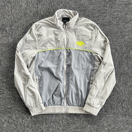 syna-world-syna-logo-shell-jacket-grey-Drip Store Argentina