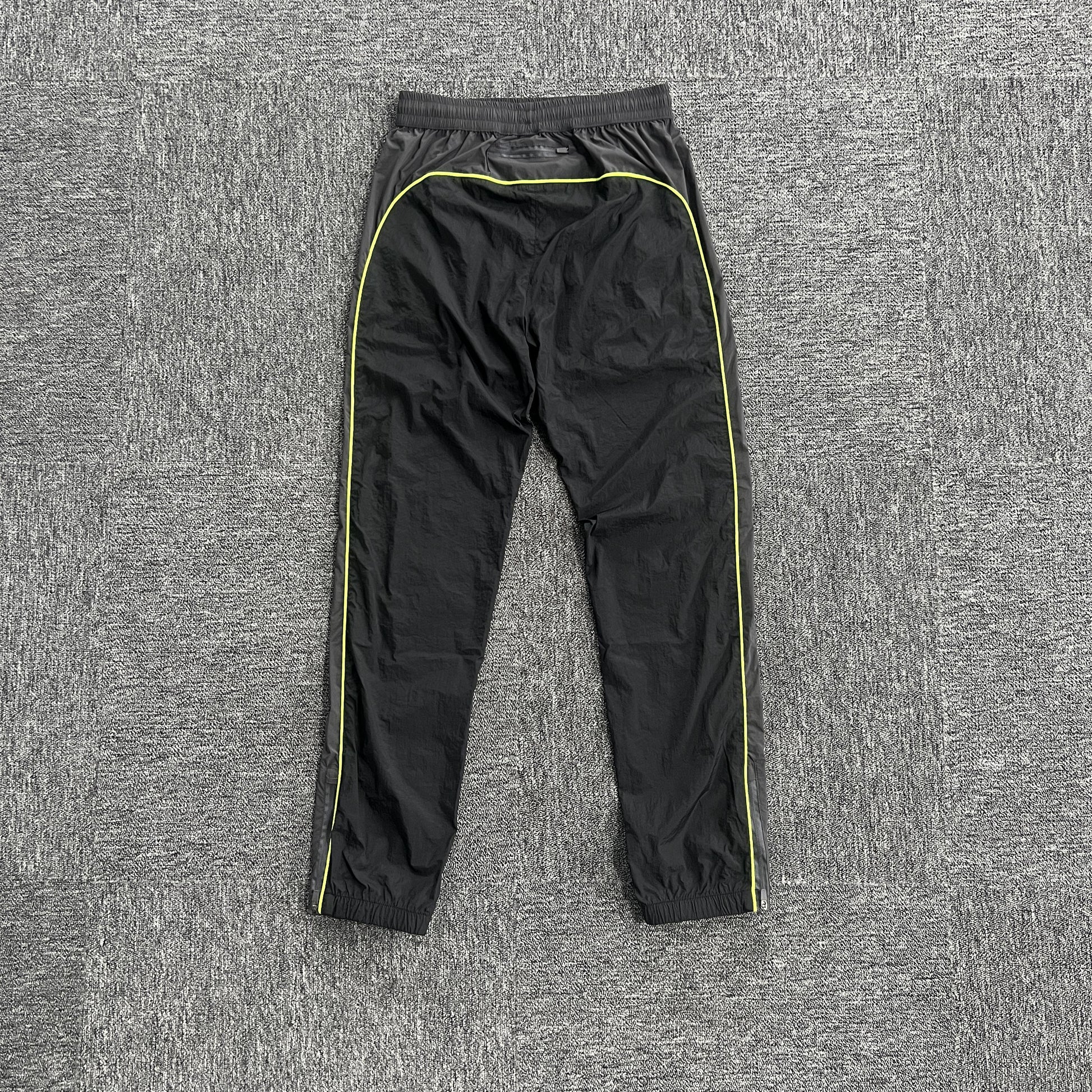 syna-world-syna-logo-shell-pants-black-2-Drip Store Argentina