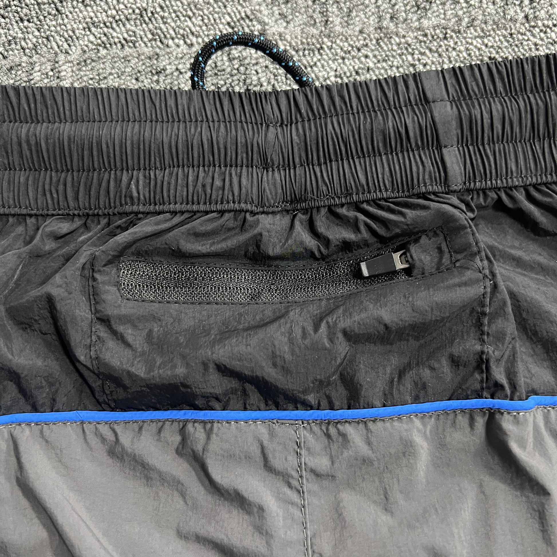 syna-world-syna-logo-shell-pants-black-4_3e66eb26-Drip Store Argentina