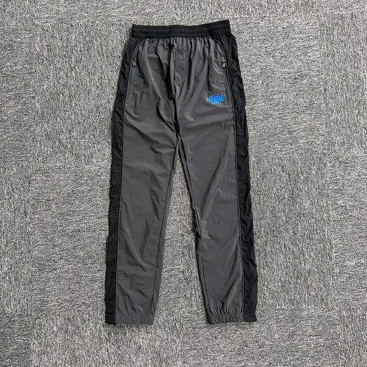 syna-world-syna-logo-shell-pants-black_a83ea12b-Drip Store Argentina