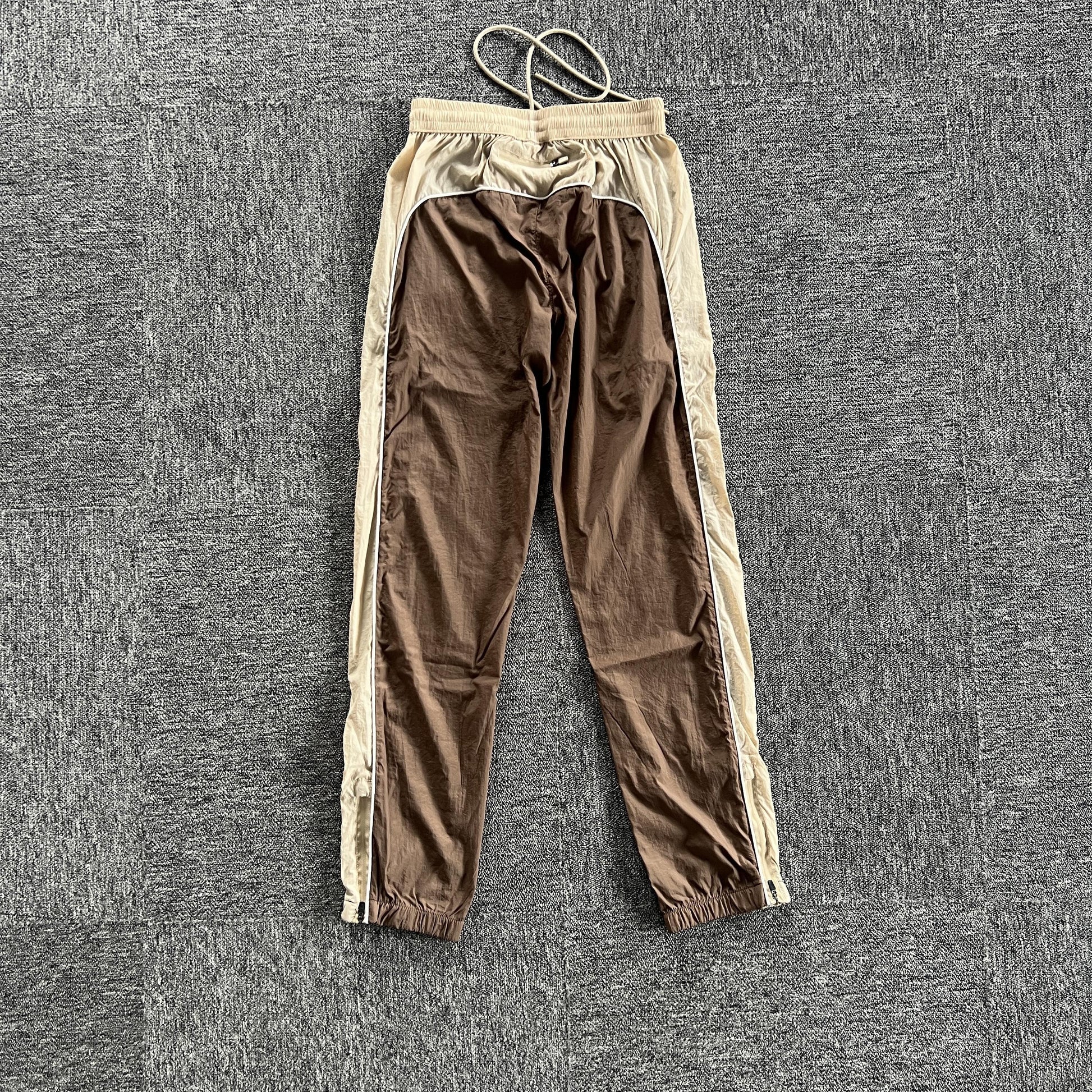 syna-world-syna-logo-shell-pants-brown-2-Drip Store Argentina