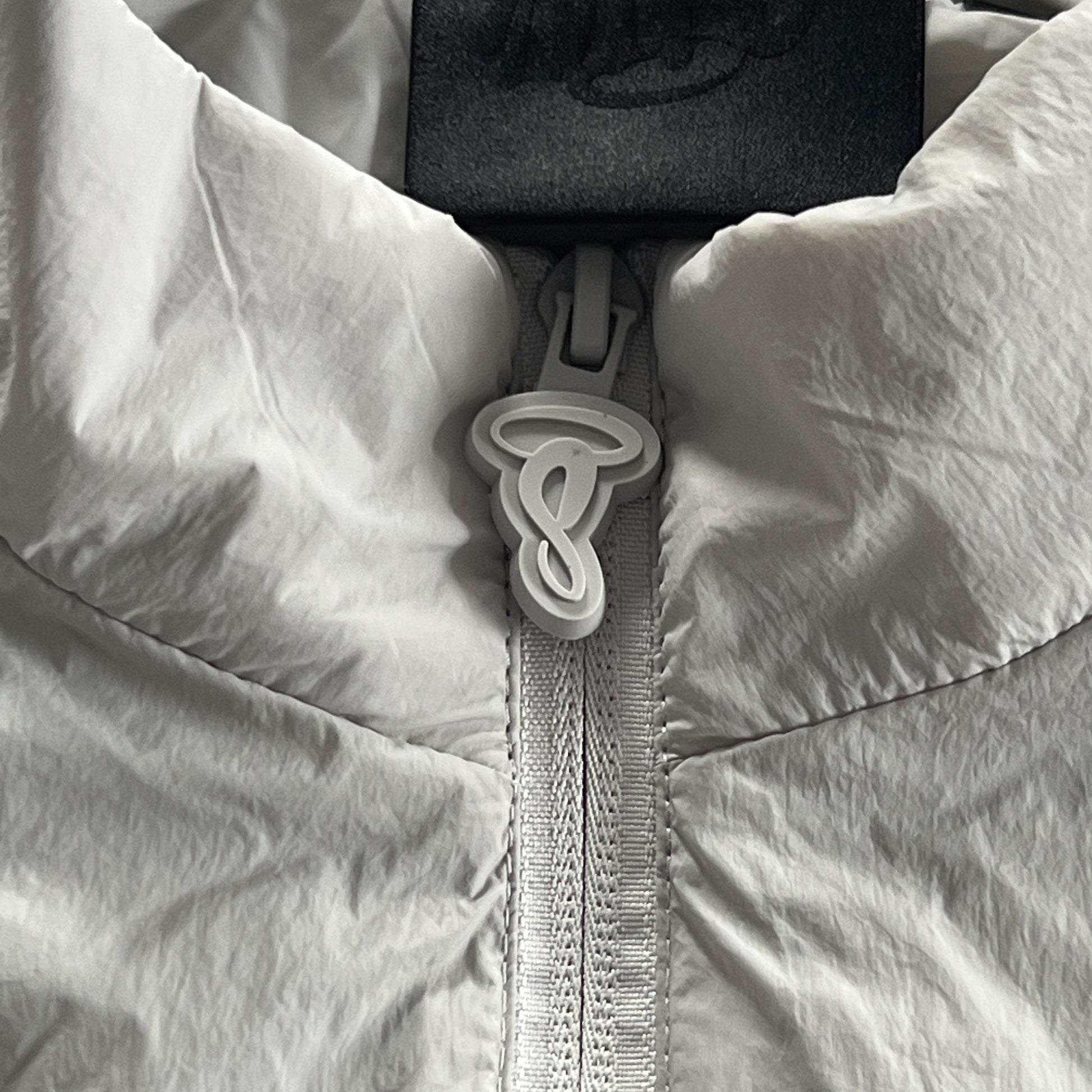 syna-world-syna-logo-shell-jacket-grey-5-Drip Store Argentina