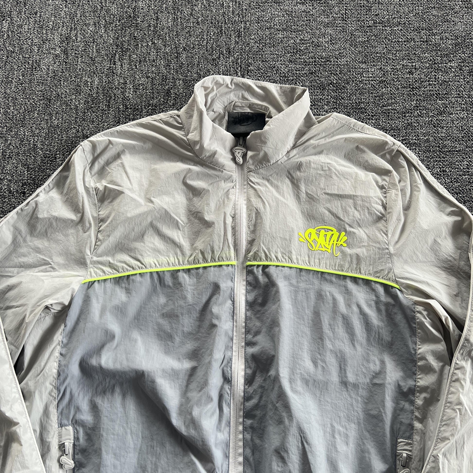 syna-world-syna-logo-shell-jacket-grey-3-Drip Store Argentina