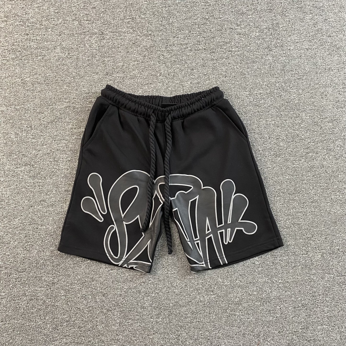 syna-world-syna-logo-shorts-black-Drip Store Argentina
