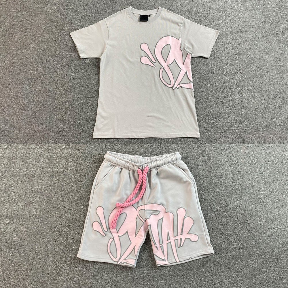 syna-world-syna-logo-t-shirtshort-set-grey-pink-Drip Store Argentina
