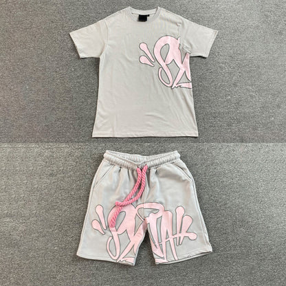 syna-world-syna-logo-t-shirtshort-set-grey-pink-Drip Store Argentina