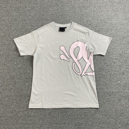 syna-world-syna-logo-tee-grey-pink-Drip Store Argentina