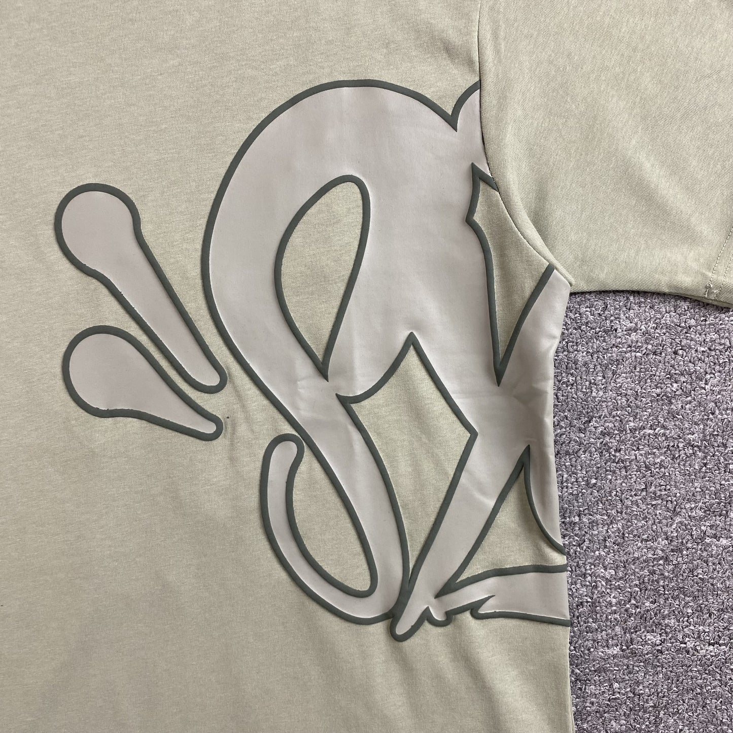 syna-world-syna-logo-tee-sage-3-Drip Store Argentina