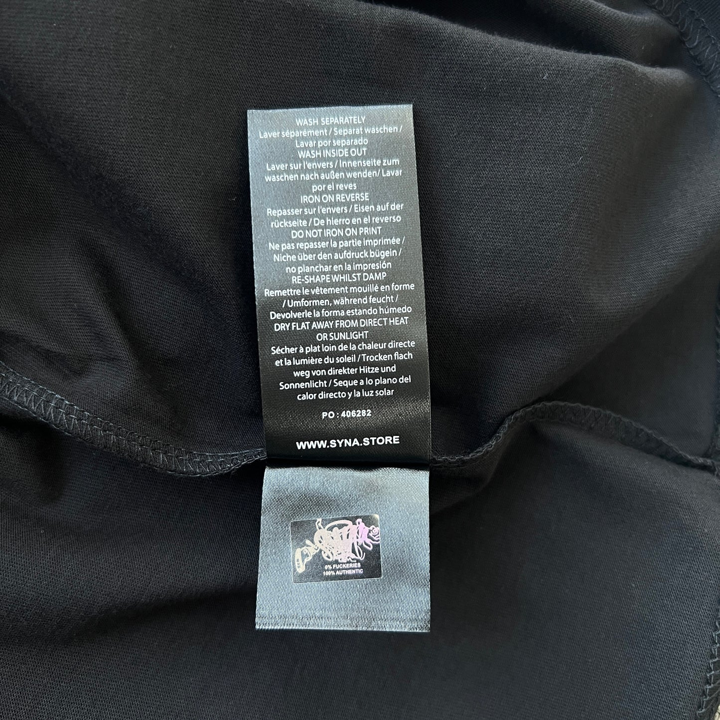 Remera Syna World Synarchy Negra