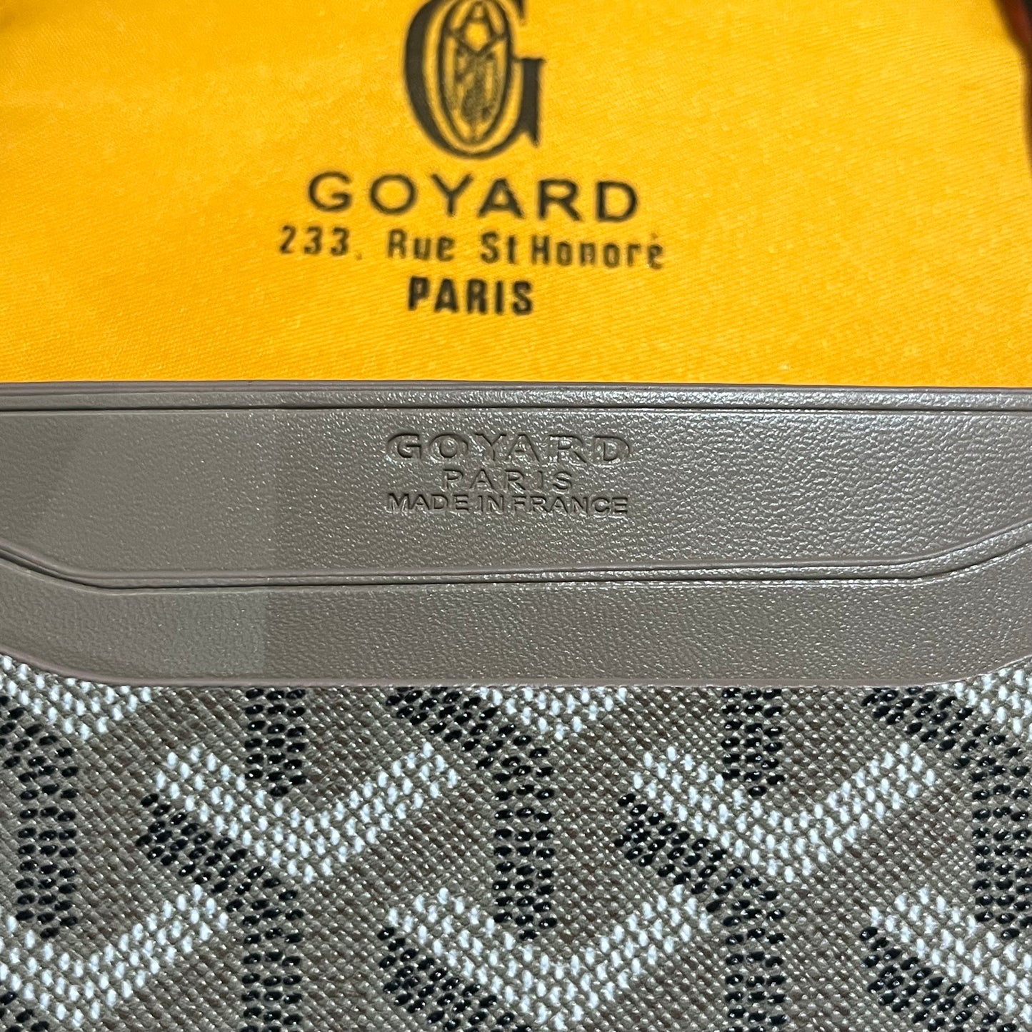 Tarjetero Goyard