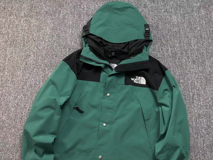 the-north-face-1990-mountain-jacket-goretex-green-2-Drip Store Argentina