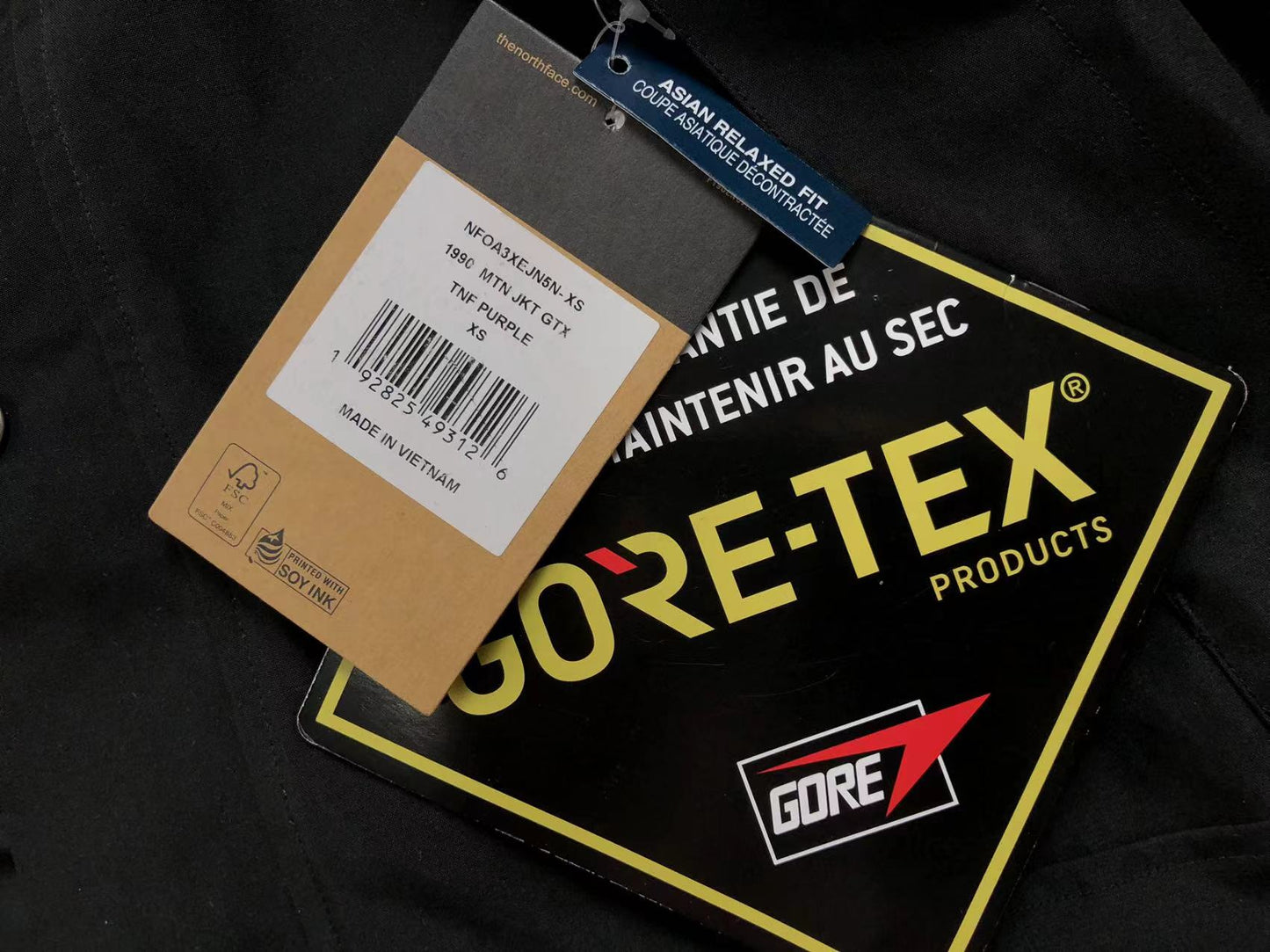 the-north-face-1990-mountain-jacket-goretex-pink-7-Drip Store Argentina