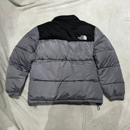 the-north-face-1996-retro-nuptse-700-fill-packable-jacket-grey-2-Drip Store Argentina
