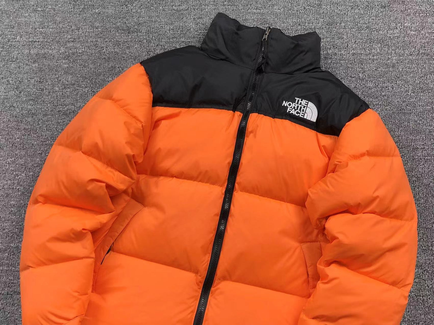 the-north-face-1996-retro-nuptse-700-fill-packable-jacket-orange-5-Drip Store Argentina