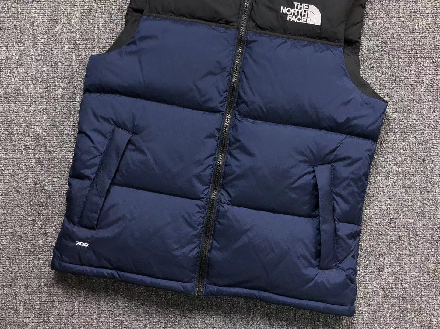the-north-face-1996-retro-nuptse-vest-navy-7-Drip Store Argentina