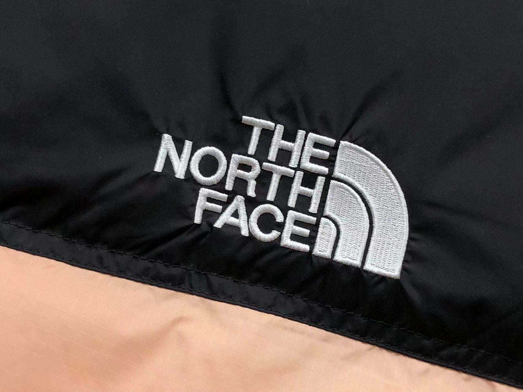 the-north-face-1996-retro-nuptse-vest-pink-3-Drip Store Argentina