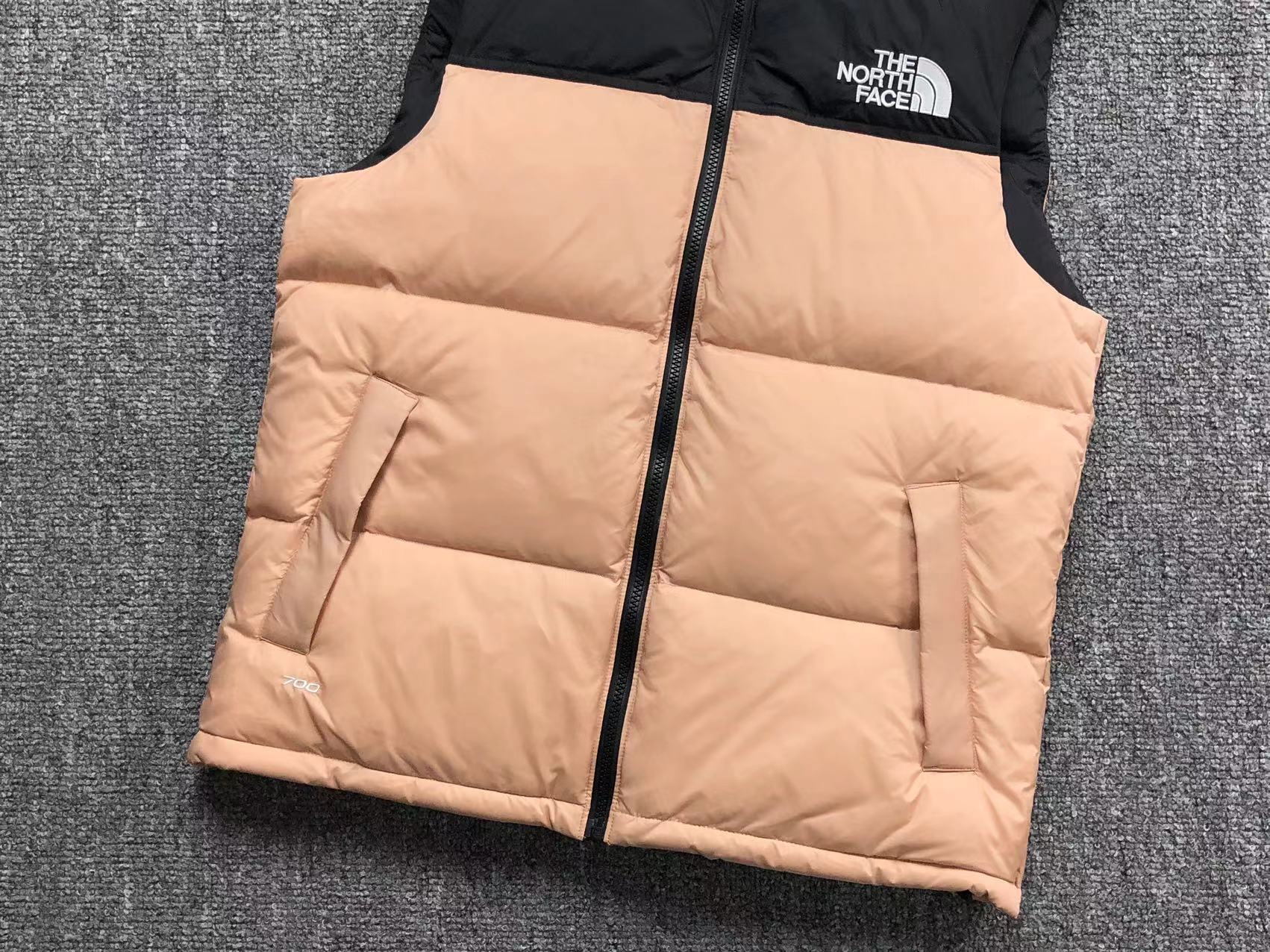 the-north-face-1996-retro-nuptse-vest-pink-7-Drip Store Argentina