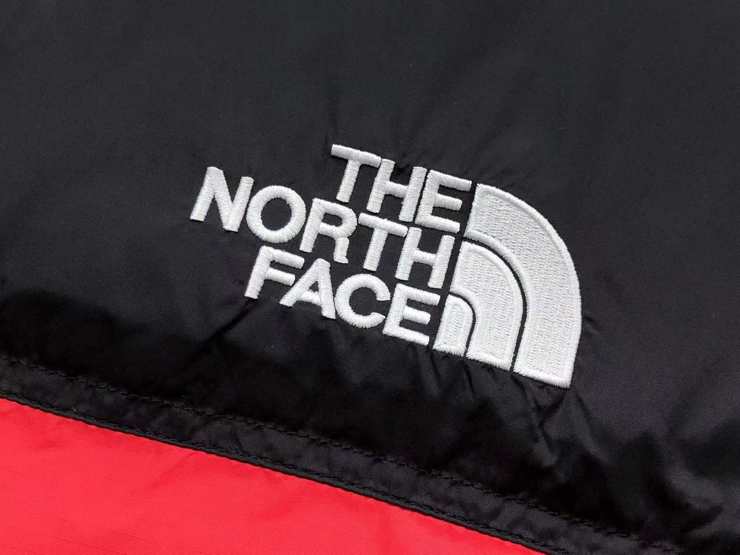 the-north-face-1996-retro-nuptse-vest-red-3-Drip Store Argentina