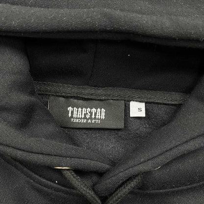trapstar-chenille-decoded-tracksuit-black-candy-13-Drip Store Argentina