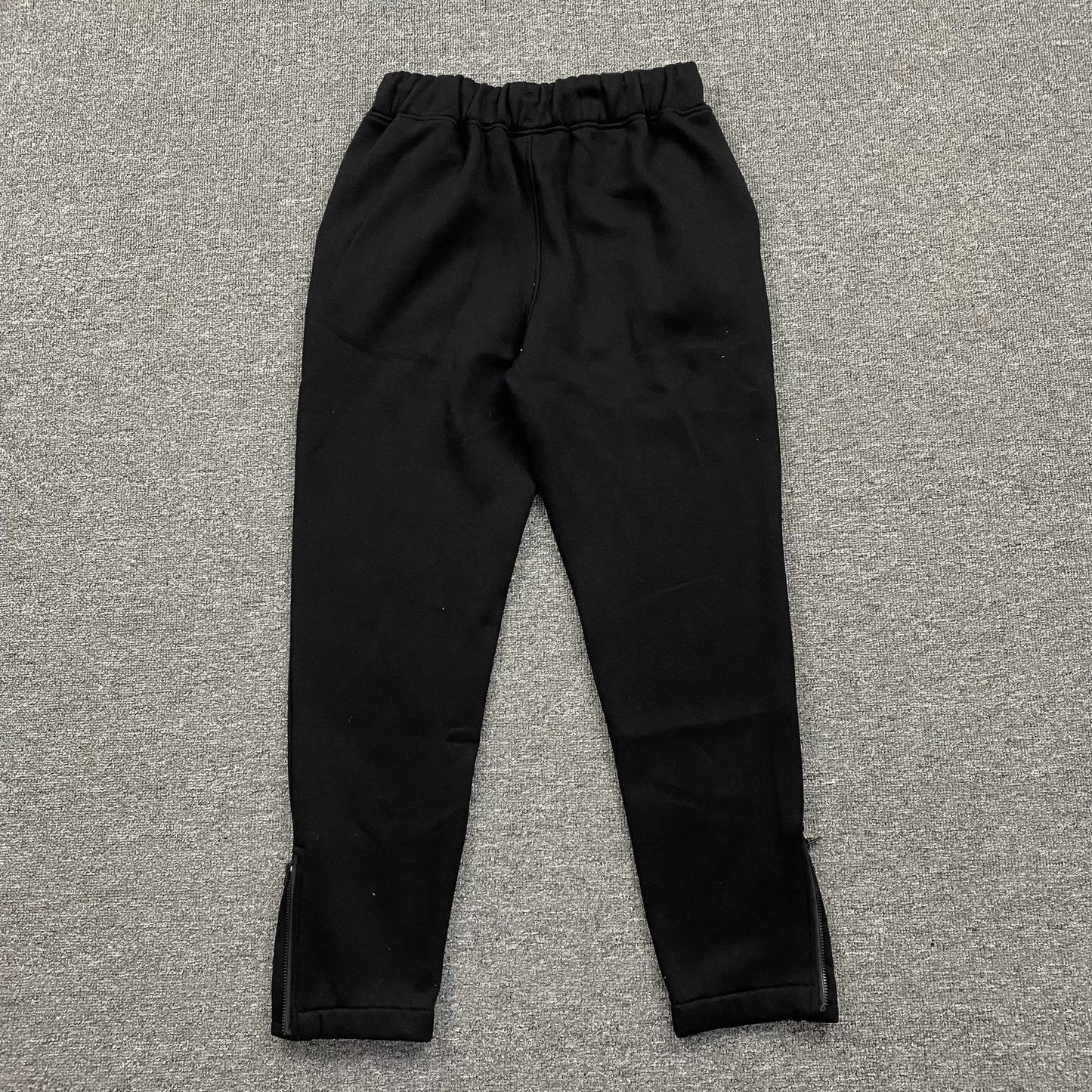 trapstar-chenille-decoded-tracksuit-black-candy-15-Drip Store Argentina