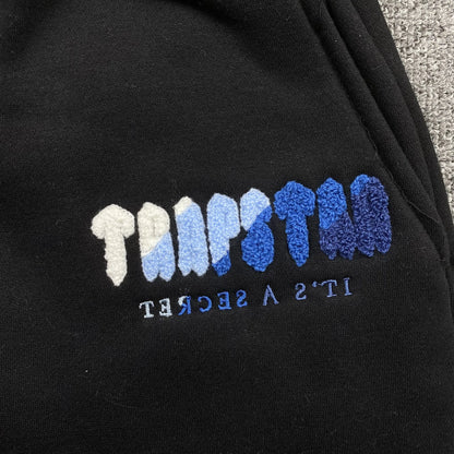 trapstar-chenille-decoded-tracksuit-black-ice-flavours-2_0-edition-5-Drip Store Argentina