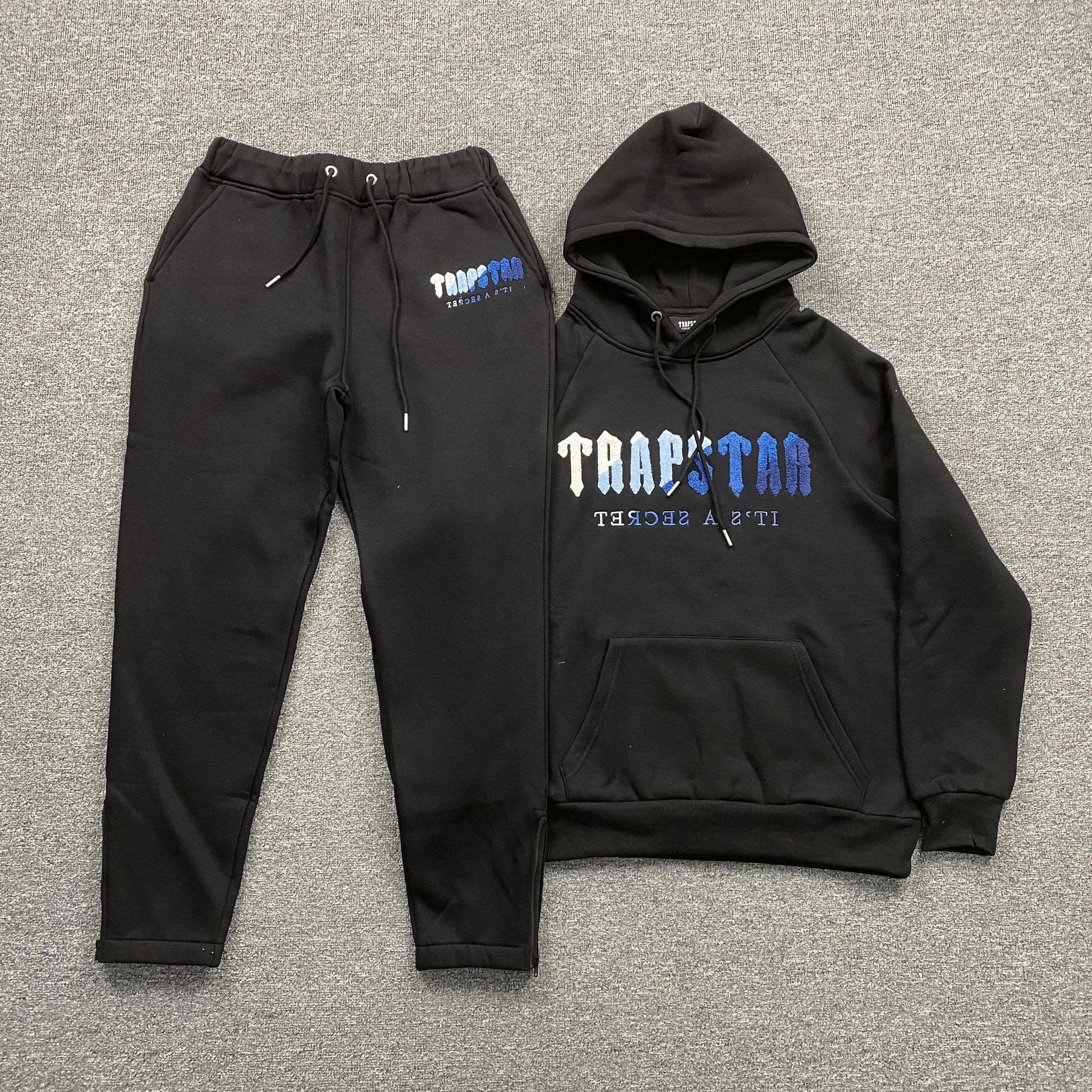 trapstar-chenille-decoded-tracksuit-black-ice-flavours-2_0-edition-Drip Store Argentina