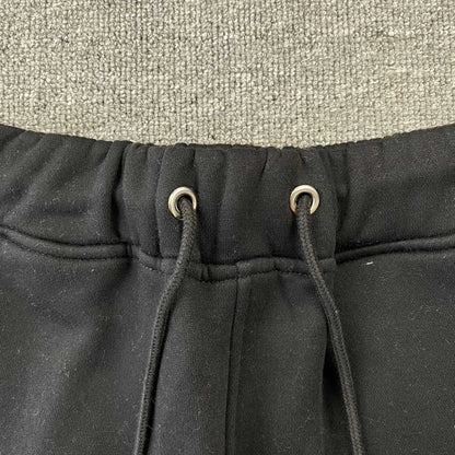 trapstar-chenille-decoded-tracksuit-black-orange-6-Drip Store Argentina