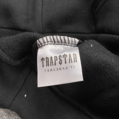trapstar-chenille-decoded-tracksuit-black-red-12-Drip Store Argentina