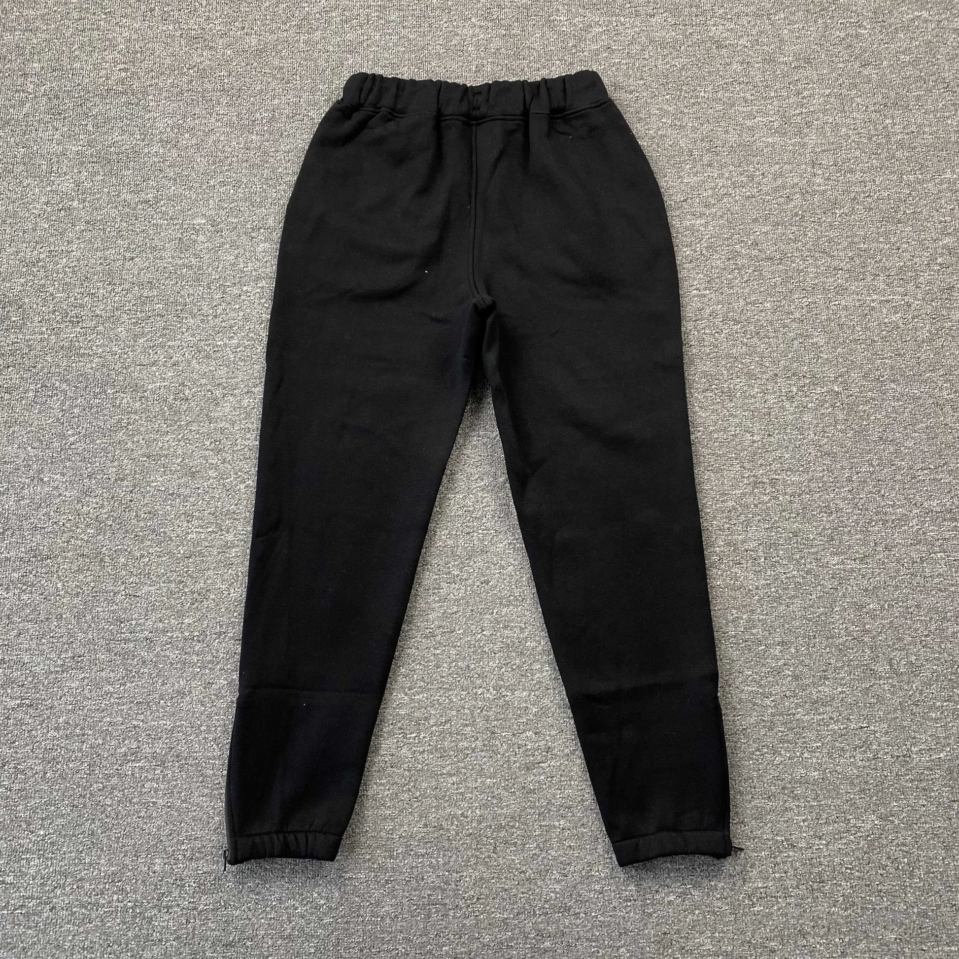 trapstar-chenille-decoded-tracksuit-black-red-13-Drip Store Argentina