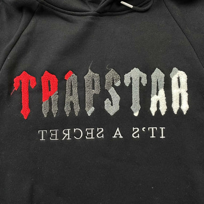 trapstar-chenille-decoded-tracksuit-black-red-2-Drip Store Argentina