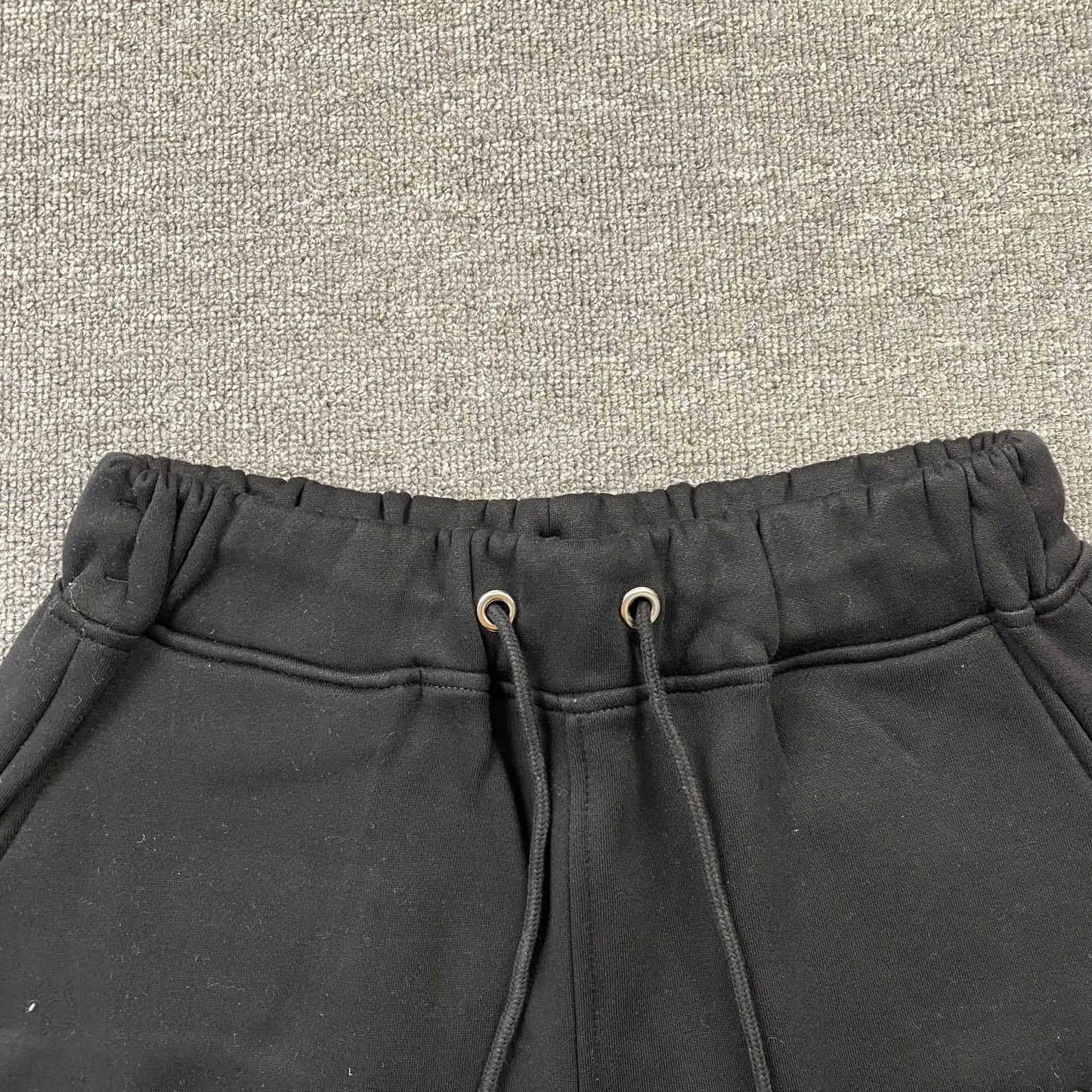 trapstar-chenille-decoded-tracksuit-black-red-8-Drip Store Argentina