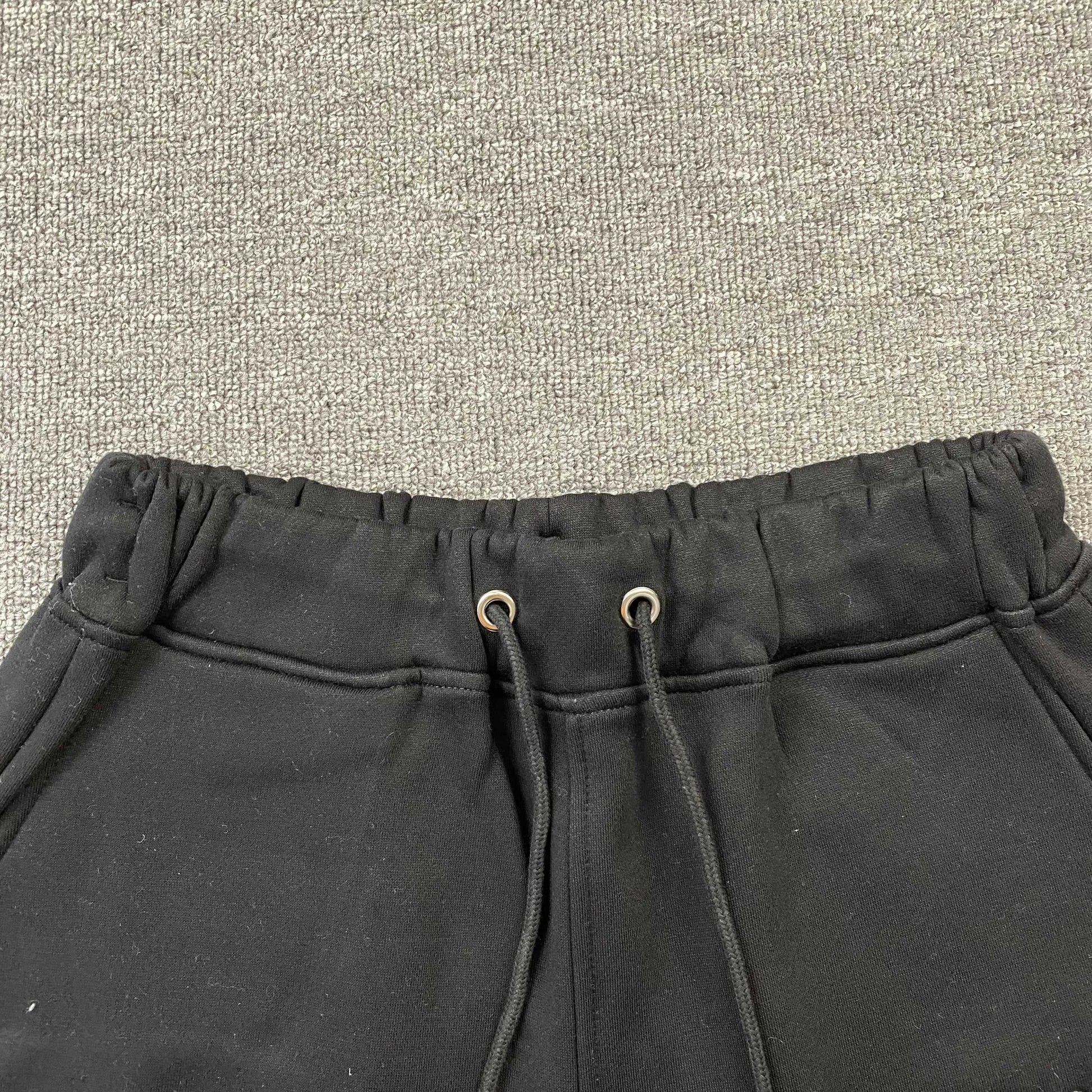 trapstar-chenille-decoded-tracksuit-black-red-8-Drip Store Argentina