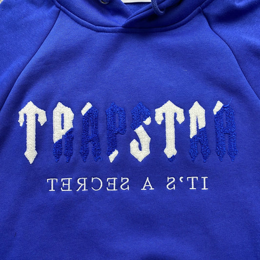 trapstar-chenille-decoded-tracksuit-dazzling-blue-2-Drip Store Argentina