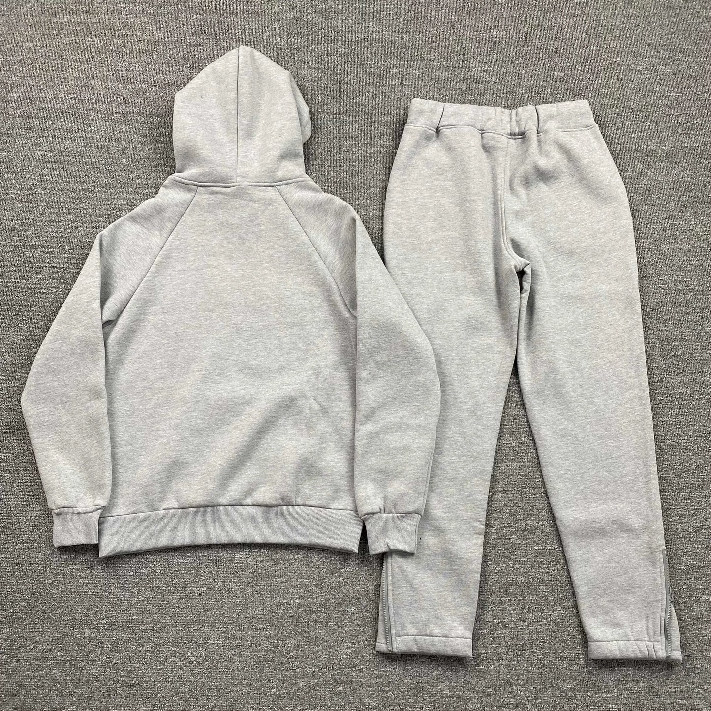 trapstar-chenille-decoded-tracksuit-grey-candy-16-Drip Store Argentina
