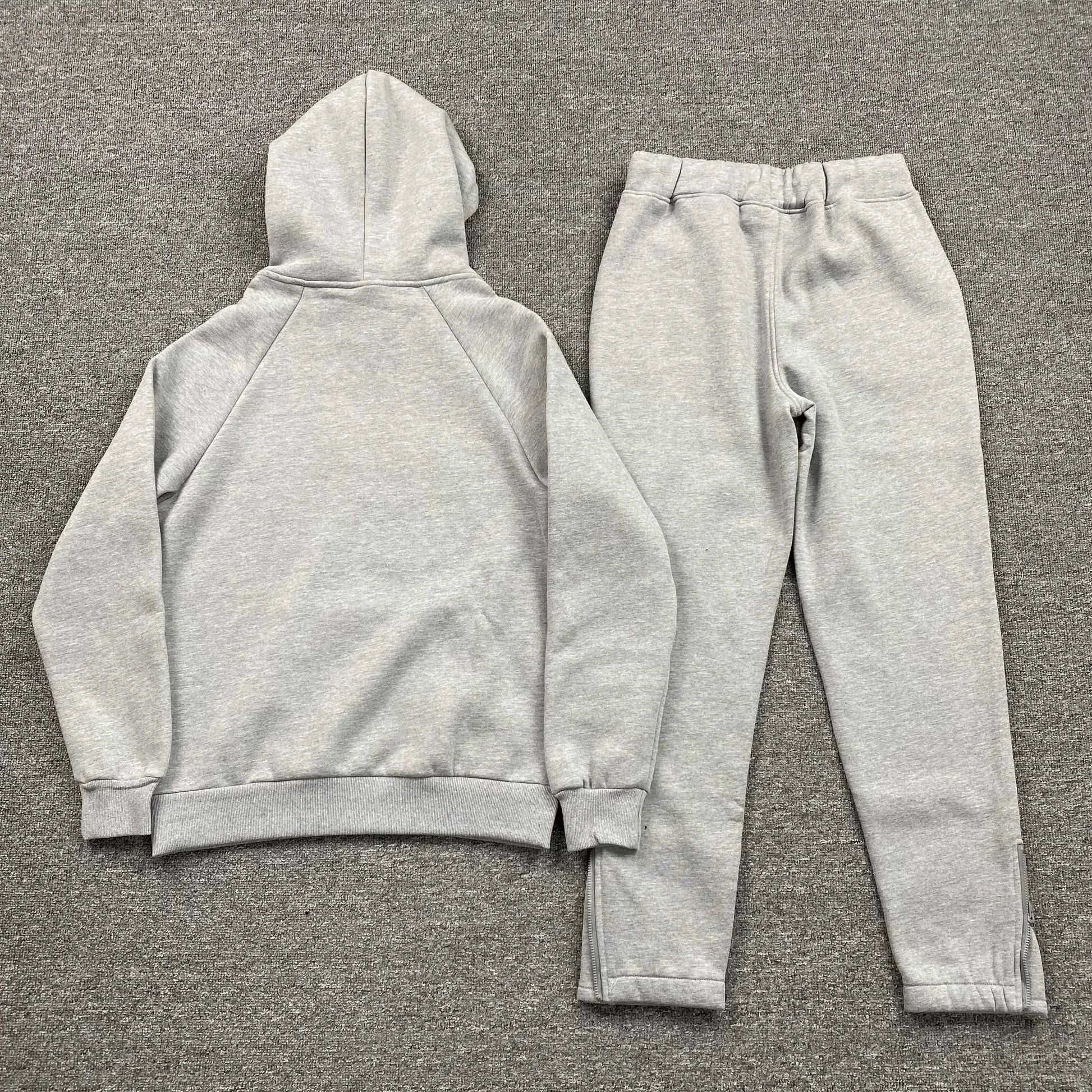 trapstar-chenille-decoded-tracksuit-grey-candy-16-Drip Store Argentina