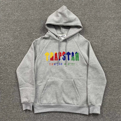 trapstar-chenille-decoded-tracksuit-grey-candy-3-Drip Store Argentina