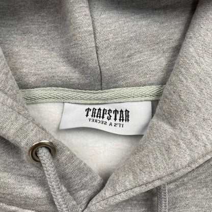 trapstar-chenille-decoded-tracksuit-grey-candy-5-Drip Store Argentina