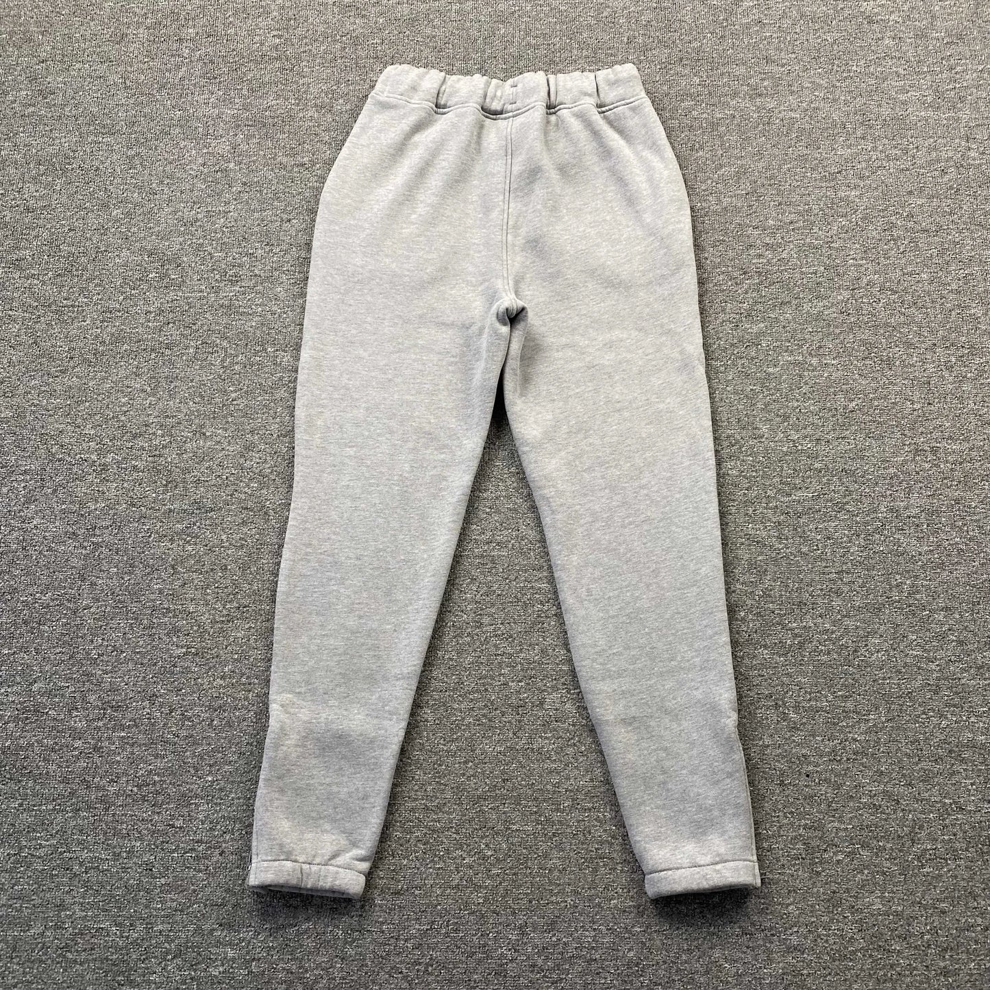 trapstar-chenille-decoded-tracksuit-grey-green-14-Drip Store Argentina