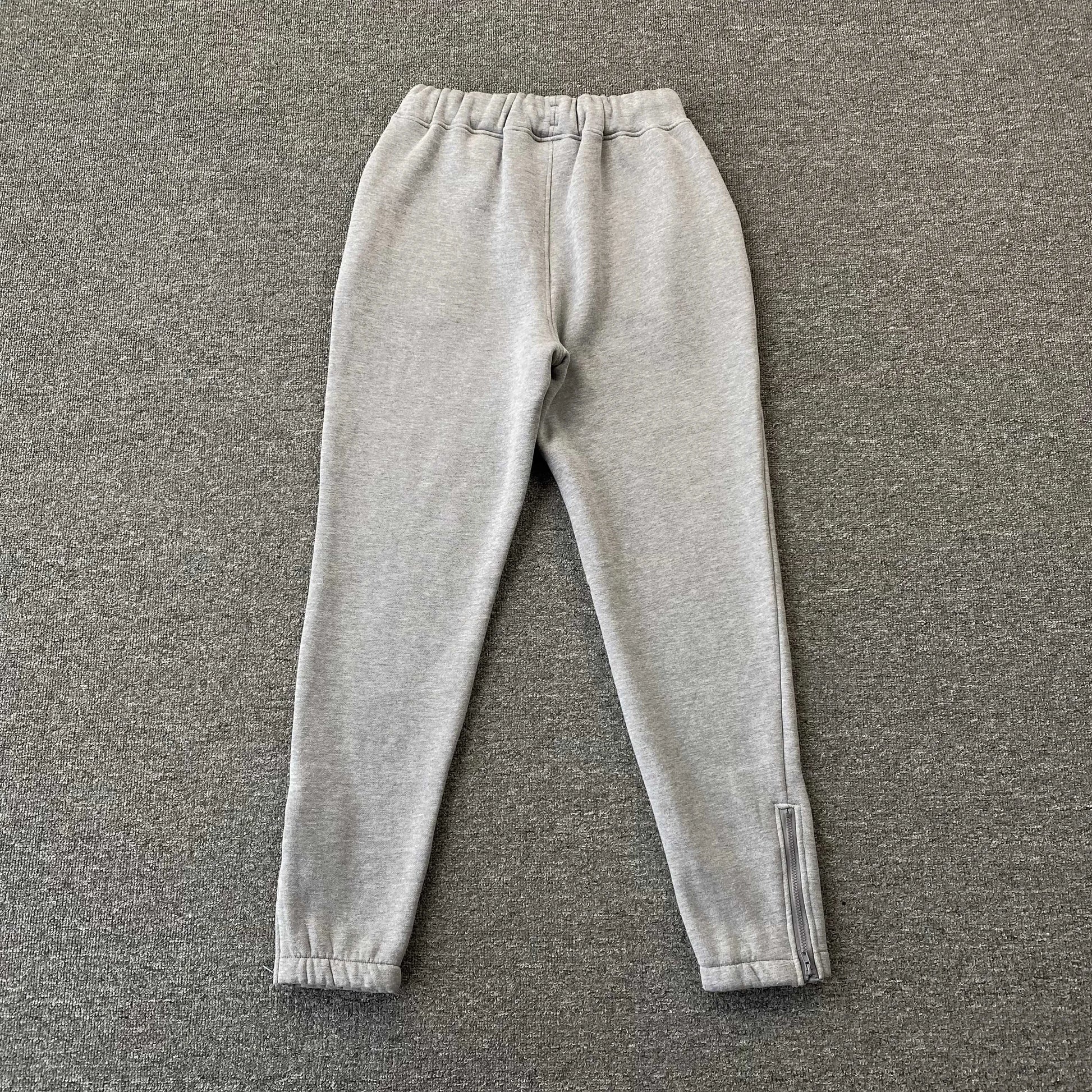 trapstar-chenille-decoded-tracksuit-grey-orange-15-Drip Store Argentina