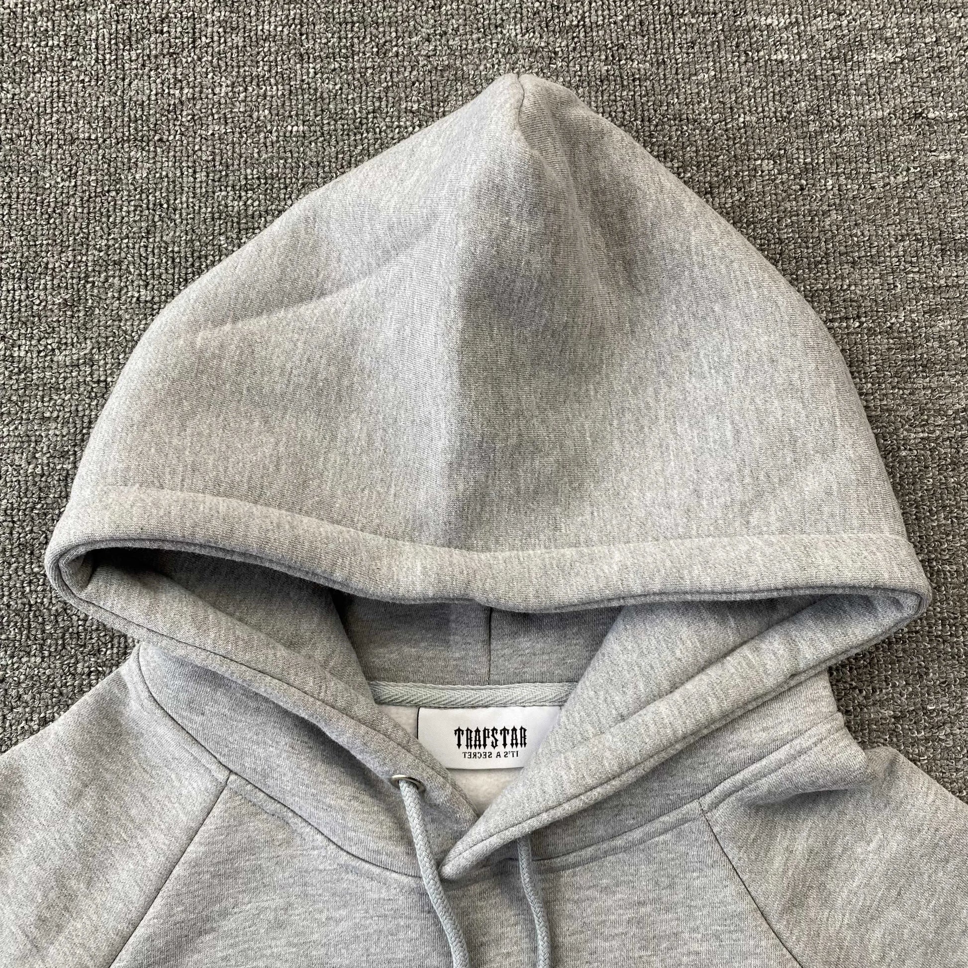 trapstar-chenille-decoded-tracksuit-grey-orange-6-Drip Store Argentina