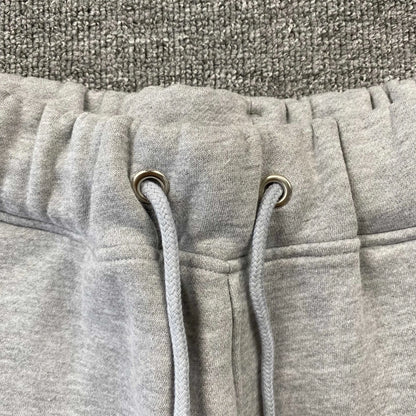 trapstar-chenille-decoded-tracksuit-grey-red-13-Drip Store Argentina